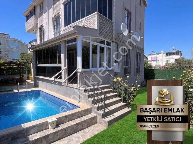 Deniz Manzaralı Denize Yakın Saunalı Havuzlu Müstakil 4+1 Villa