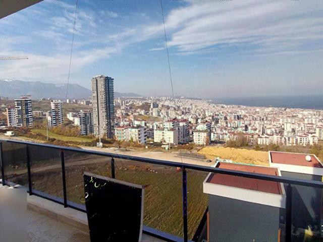 Deniz manzaralı full kredili vatandaşlığa uygun sıfır 4+1 daire