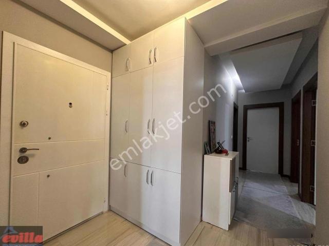 Deniz Manzaralı Müstakil Konforunda 150m2 3+1 Satılık Daire