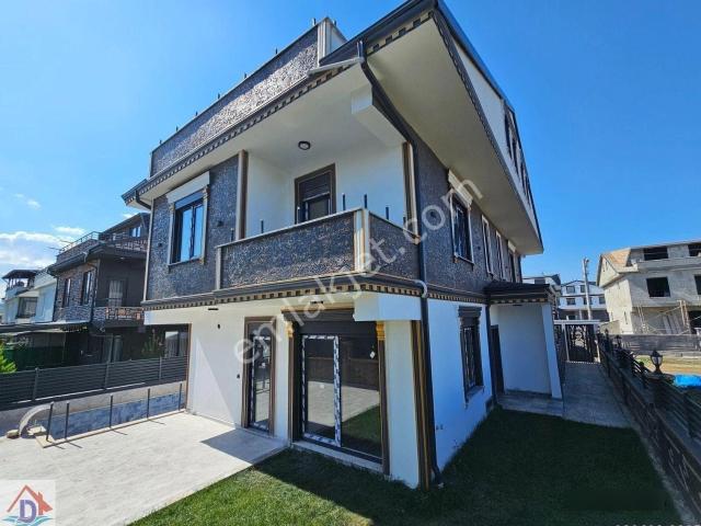 Deniz'den 4+1 Havuzlu. Geniş Bahçeli Villa Tanıtım Videolu