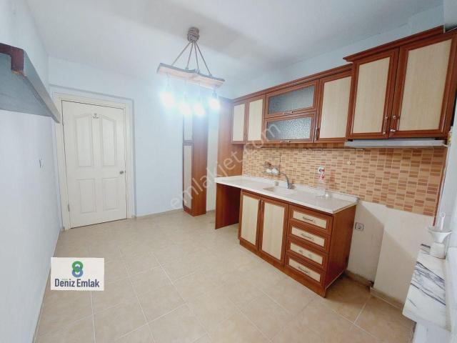 Denizden Akçay Altınkumda Pazar Pazarının İçinde Krediye Uygun Satılık 2+1 Daire