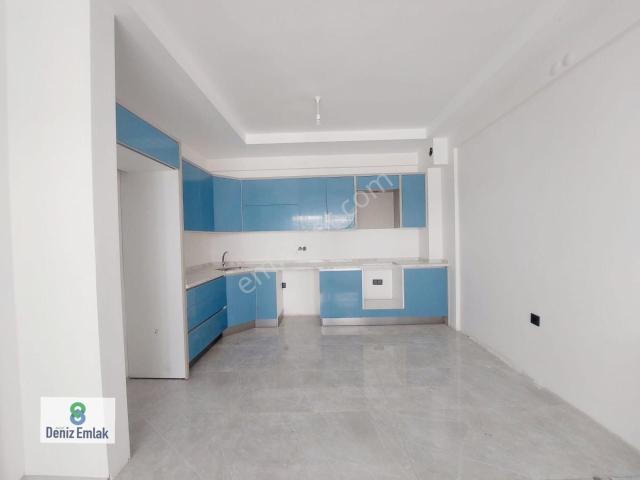 Denizden Akçayda Havuzlu Otoparklı Ful Kredili Satılık 1+1 Daire