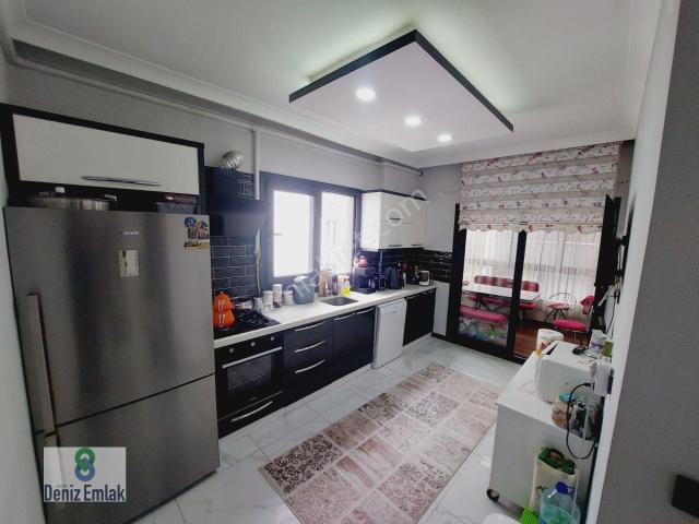 Denizden Akçayda Yeni Ebeveynli Arakat Kapalı Mutfaklı Satılık 2+1 Daire