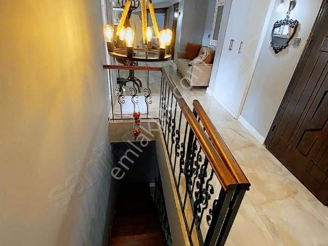 Denizevlerinde Sahile Yürüme Mesafesi Satılık 6+2 Dubleks Daire
