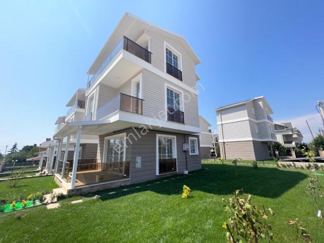 Denize 100 Metre Palmiye 2 Villaları'nda Müstakil 4+1 Satılık