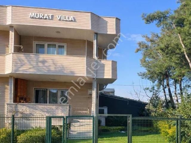 Denize 100 Metre Uzaklıkta Satılık Fırsat 3 Katlı Villa