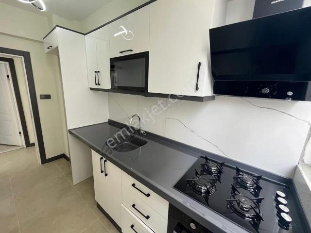 Denize 200 M Full Yapılı Ara Kat Ön Cephe 2+1 Satılık Daire