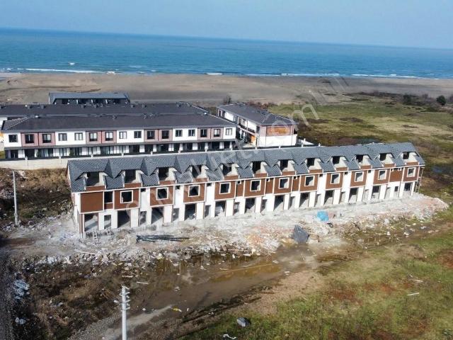 Denize 300 Metre 3+1 Tripleks Satılık Yazlık Villa
