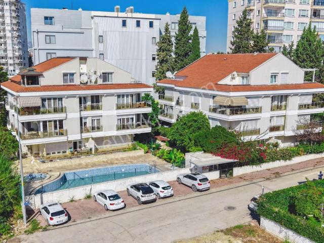 Denize 400 M. Sitede Lüks Yaşam Alanı 4+1