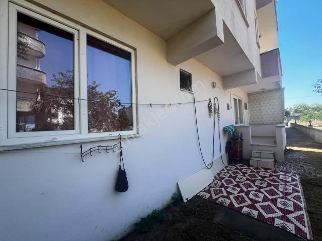 Denize Birinci Parselde Satılık 1+1 Bahçeli Fırsat Daire