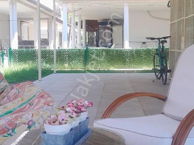 Denize Çok Yakın Kiralık Villa