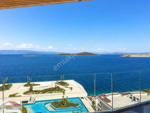 Denize Sıfır 5 Yıldızlı Otel Konseptli 3+1 Satılık Daire