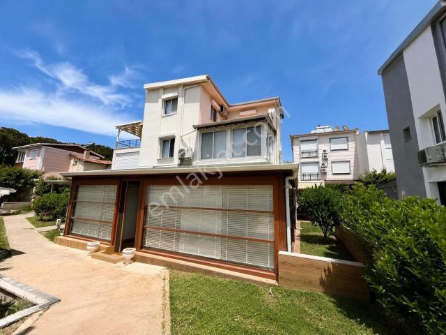 Denize Sıfır Didim Parlamenterler Sitesi'nde Satılık Villa