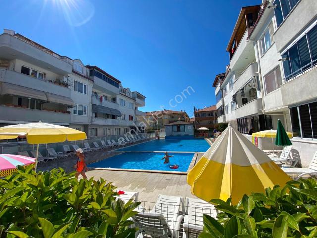 Denize Sıfır^ Havuz Başı Full Eşyalı^yüksek Giriş Kat 2+1