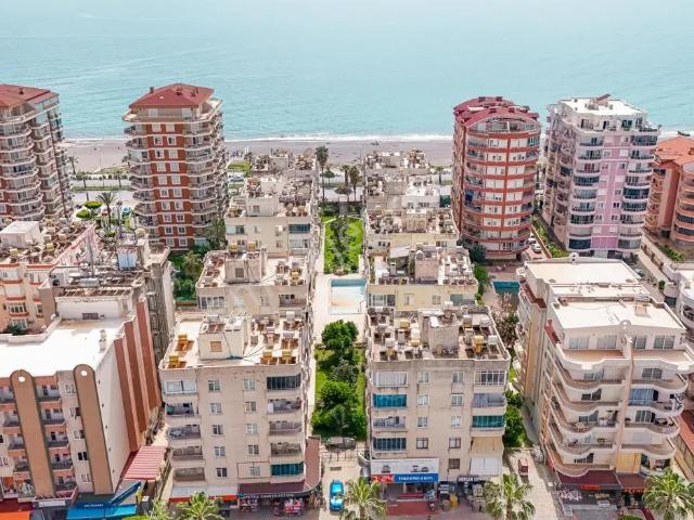 Denize Sıfır Sitede Eşyalı Havuzlu 2+1 Havuz Ve Deniz Manzaralı