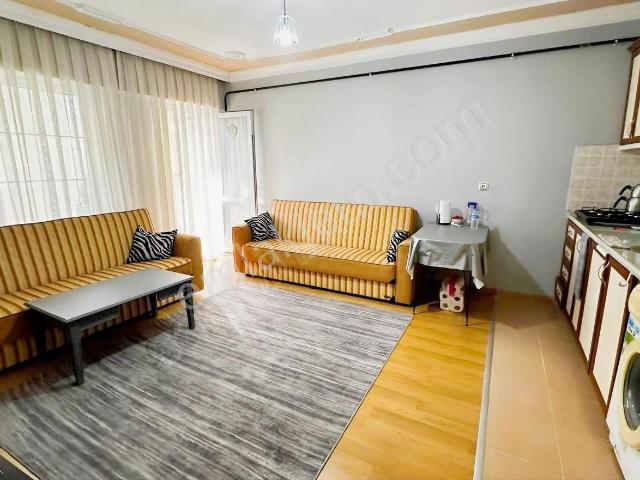 Denize Yakın, Eşyalı 2+1 Daire: Mükemmel Konumda Yaşam!