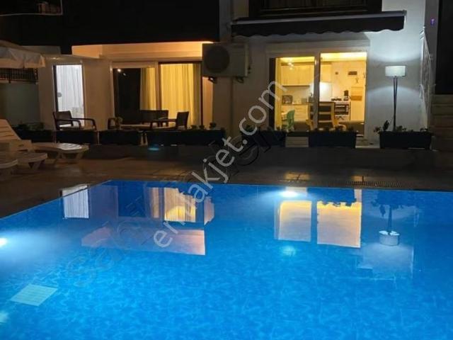 Denize Yakın, Havuzlu, Eşyalı Lüks 1+1 Side'de