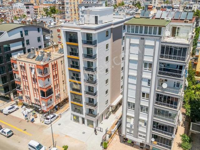 Denize Yürüme Mesafesinde! Muratpaşa Soğuksu'da Satılık Lüks 2+1