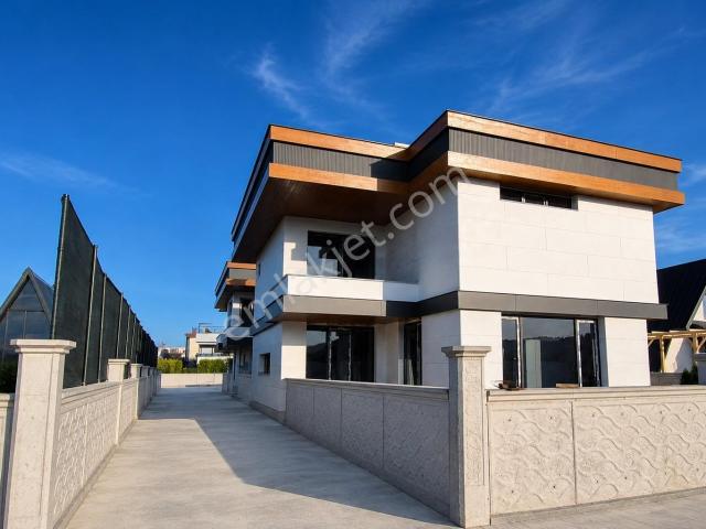 Denize Yürüme Mesafesinde 19 Mayıs'ta Ferah Modern Villa