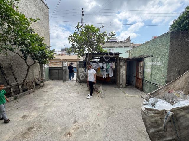 Denizli Mahallesinde Ana Cadde Yakını 2 Katlı Müstakil Ev