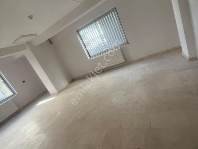 Denizli Merkezefendi Belediyesi Arkası Saltak Civarı 70m2 Asansörlü Satılık Büro Ofis
