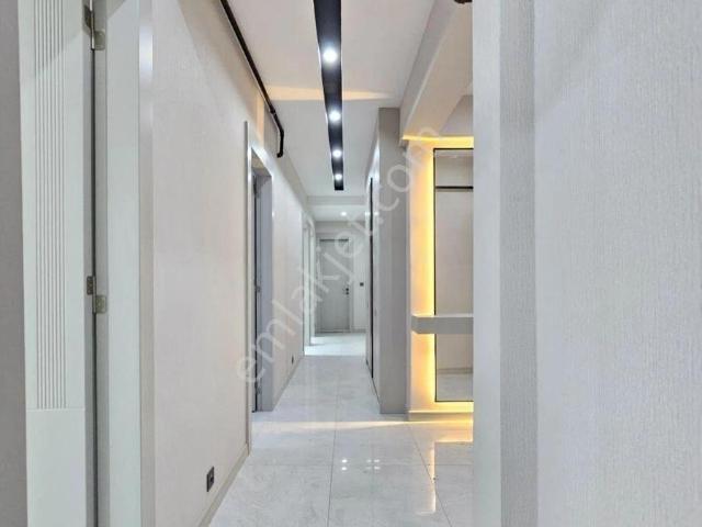 Denizli Naz Bayrak Üstünde Panjurlu 2+1 120 M2 Lüks Sıfır Daireler
