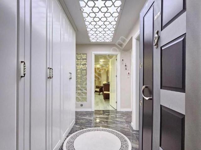 Denizli Adalette Satılık Önü Komple Açık Yeşil Alan Cepheli 200 M2 3+1 Ebeveyn Banyolu Lüks Daire