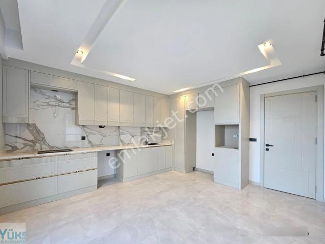 Denizli Çakmak Mahallesinde 2+1 130 M2 Ebeveyn Banyolu Lüks Satılık Daire