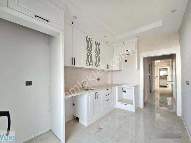 Denizli Çakmak Ta 3+1 150 M2 Merkezi Konumda Satılık Lüks Arakat Daire