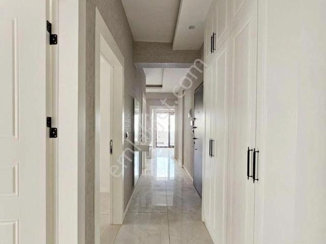 Denizli Çakmak'ta 3+1 150 M2 Mükemmel Konumda Satılık Lüks Daire