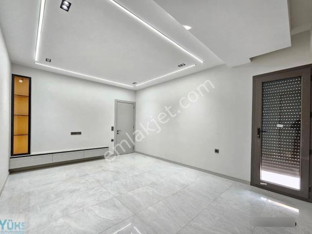 Denizli Albayrak Meydanına Yakın Naz Bayrak Üstü Cadde Üstü Panjurlu 2+1 Fırsat Lüks Daireler