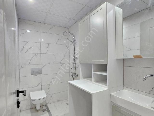 Denizli Şemikler Mahallesinde Merkezi Lokasyonda Park Cepheli Satılık 2+1 Daireler
