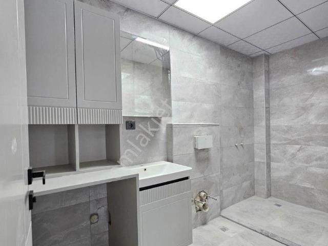 Denizli Şemikler Mahallesinde Naz Bayrağa Yakın 2+1 120 M2 Satılık Fırsat Daireler