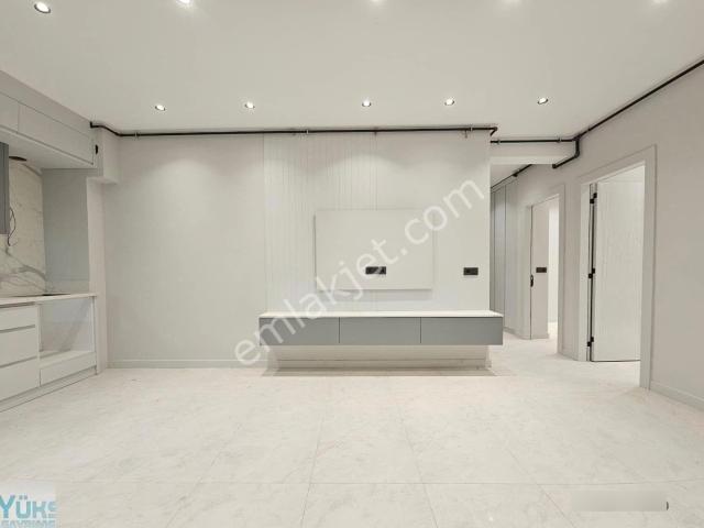 Denizli Şemikler Mahallesinde 2+1 100 M2 Önü Açık Satılık Arakat Daire