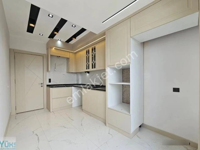 Denizli Şemikler Mahallesinde 2+1 120 M2 Önü Açık Ebeveyn Banyolu Acil Satılık Fırsat Daireler