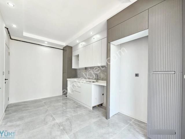 Denizli Gümüşçay Mahallesinde 2+1 120 M2 Caddeye Yakın Lüks Satılık Daireler