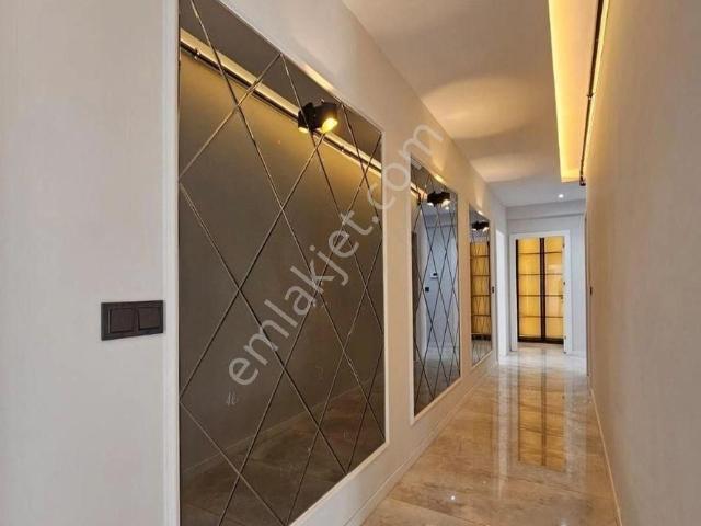Denizli Gerzele De Satılık 3+1 190 M2 Giyinme Odalı Ebeveyn Banyolu Geniş Lüks Son Daire