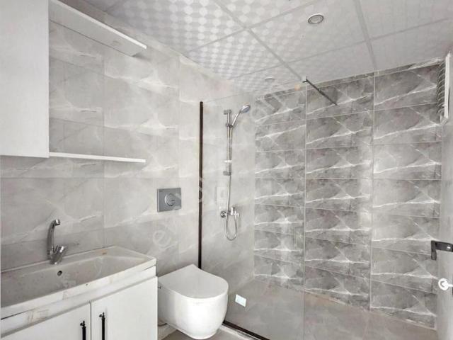 Denizli Hallaçlar Mahallesinde 2+1 Caddeye Yakın Satılık Arakat Daire
