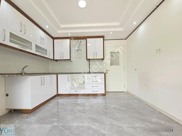 Denizli Karahasanlı'da Satılık 3+1 140 M2 Yüksek Kredi İmkanlı 7 Yıllık Daire