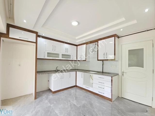 Denizli Karahasanlı'da Satılık 3+1 140 M2 Yüksek Kredi İmkanlı 7 Yıllık Daire