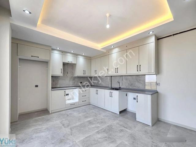 Denizli Yenişafak Mahallesinde 3+1 160 M2 Önü Açık Lüks Satılık Arakat Daire