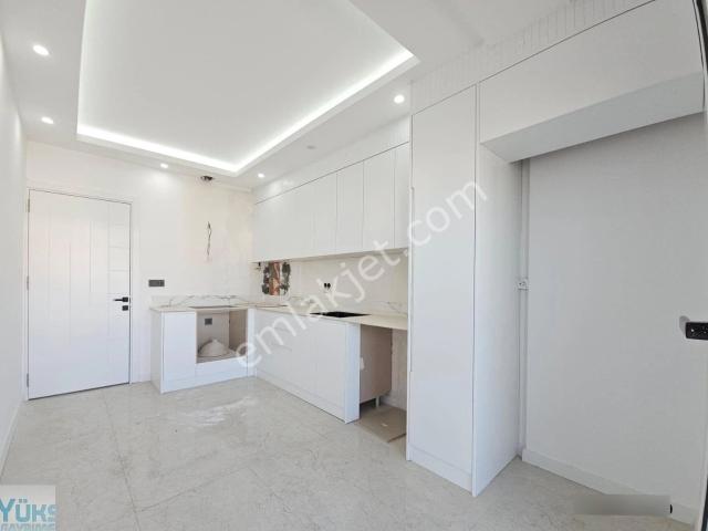 Denizli Yenişafak Mahallesinde Havuzlu Site İçinde 2+1 120 M2 Panjurlu Lüks Satılık Arakat Daireler