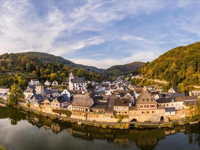 Denkmalgeschütztes Anwesen mit Scheune, Werkstatt und Ausbaupotenzial im historischen Ortskern