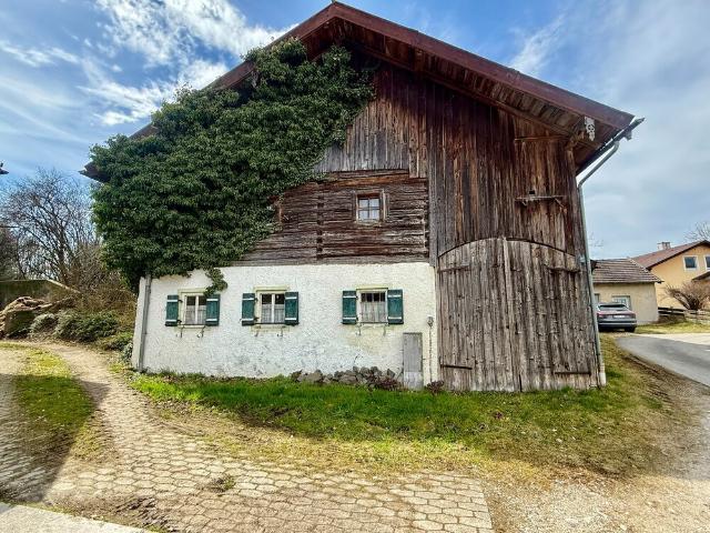 Denkmalgeschütztes Bauernhaus am Abtsdorfer See