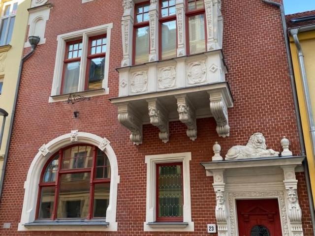 Denkmalgeschütztes historisches Mehrfamilienhaus nahe dem Pfaffenteich und dem Ziegelinnensee