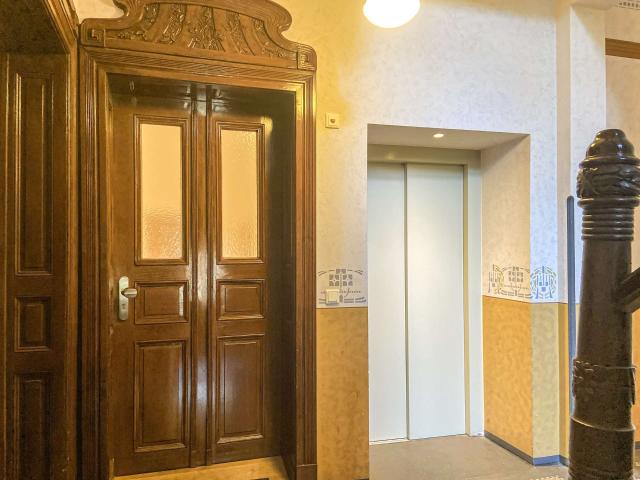 Denkmaljuwel mit Aufzug und Südbalkon | Sanierter Altbau