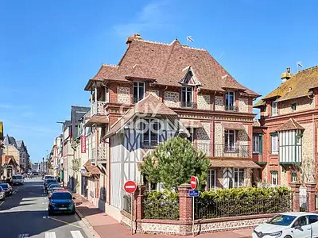 Deauville 14800 Achat / Vente maison 9 pièces t9 terrasse cave