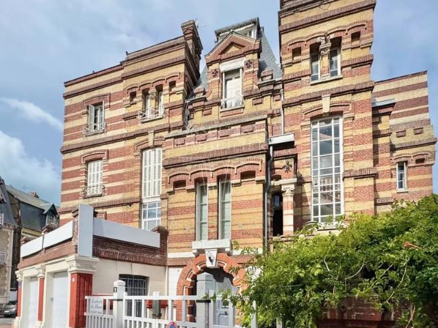 DEAUVILLE CENTRE. 4 PIECES EXCELLENT ETAT