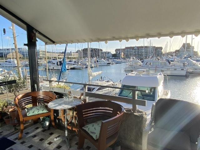 DEAUVILLE LES MARINAS. TRIPLEX TERRASSE
