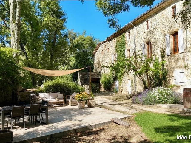 Deaux Vente Propriété/château 30